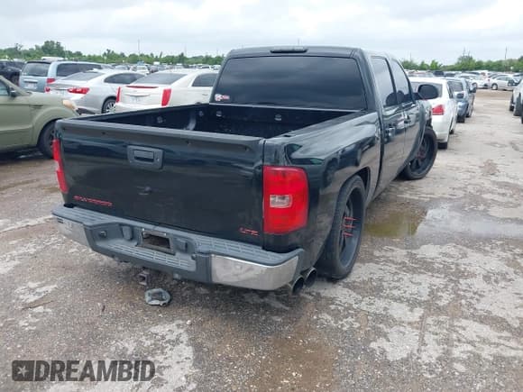 ✅ 2009 Chevrolet Silverado 1500 • VIN: 3GCEC33J49G148325 • Lot: 42208402. Wystawiony na IAAI z przebiegiem 200 901 mil. Bezpłatny archiwum sprzedaży aukcyjnych z USA i szczegółowy raport historii pojazdu na DreamBid. Zdjęcie 4.