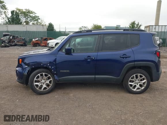 ✅ 2017 Jeep Renegade Latitude • VIN: ZACCJBBB8HPG33873 • Lot: 43235483. Listed on IAAI with 80,731 mi. Free auction sales archive from the USA and detailed vehicle history report at DreamBid. Image 14.