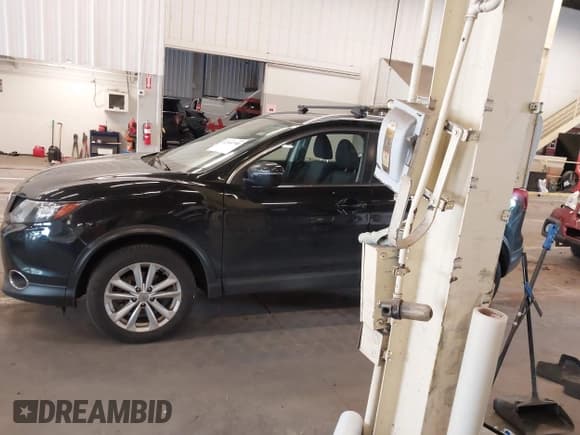 ✅ 2017 Nissan Rogue SV • VIN: JN1BJ1CR1HW101582 • Лот: 42344790. Опубликован ранее на IAAI с пробегом 130 900 миль. Бесплатный доступ к архиву аукционных продаж из США и подробный отчёт об истории автомобиля на DreamBid. Изображение 14.