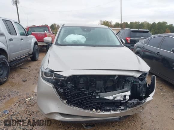 ✅ 2024 Mazda CX-5 S Select • VIN: JM3KFBBL4R0481868 • Lot: 43535978. Listed on IAAI with 10,889 mi. Free auction sales archive from the USA and detailed vehicle history report at DreamBid. Image 12.