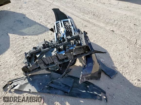 2015 Chevrolet Tahoe LT z VIN 1GNSCBKC9FR633675, wystawiony jako Copart lot #81702415 z przebiegiem 153 617 mil mil oraz Szkoda całkowita • Salvage title. Historia ofert i sprzedaży dostępna na DreamBid. Obrazek 13.