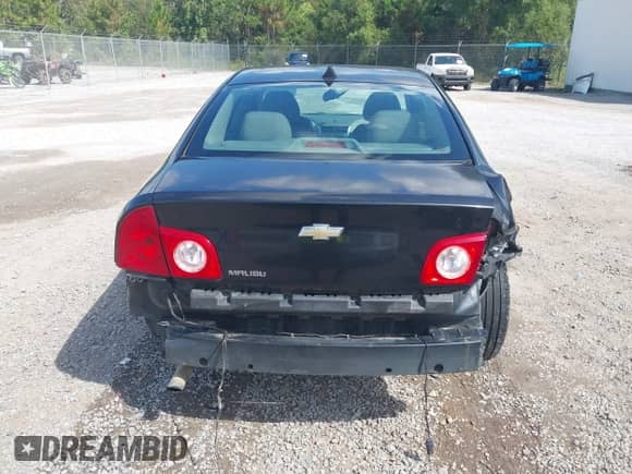 2012 Chevrolet Malibu 1LS z VIN 1G1ZB5E02CF301242, wystawiony jako IAAI lot #43411361 z przebiegiem 158 844 mil mil oraz . Historia ofert i sprzedaży dostępna na DreamBid. Obrazek 17.