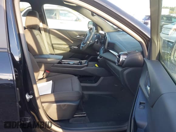 ✅ 2025 Chevrolet Equinox AWD LT • VIN: 3GNAXPEG9SL146733 • Lot: 43440850. Wystawiony na IAAI z przebiegiem 13 904 mil. Bezpłatny archiwum sprzedaży aukcyjnych z USA i szczegółowy raport historii pojazdu na DreamBid. Zdjęcie 5.