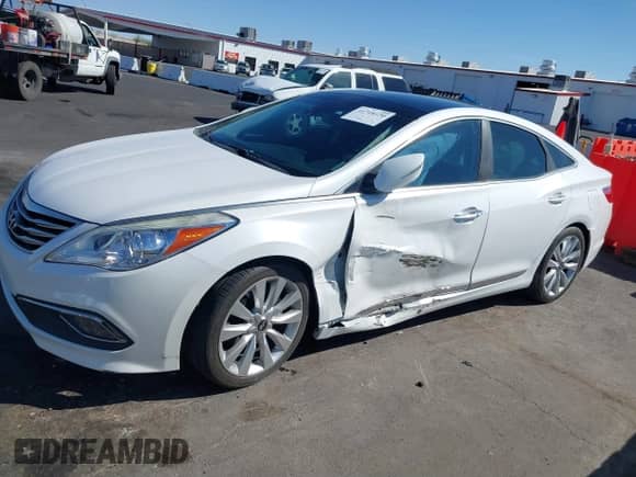 2017 Hyundai Azera Limited с VIN KMHFH4JG9HA579125, выставлен на аукционе IAAI как лот 41718120 с пробегом 51 005 миль миль и . История ставок и продаж доступна на DreamBid. Изображение 14.