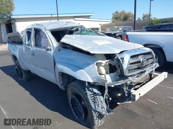 ✅ 2010 Toyota Tacoma • VIN: 5TEUU4EN5AZ706934 • Lot: 42620011. Listed on IAAI with 102,469 mi. Free auction sales archive from the USA and detailed vehicle history report at DreamBid. Image 1.