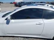 ✅ 2015 Hyundai Genesis Coupe R-Spec • VIN: KMHHU6KJ8FU130878 • Lot: 41815856. Wystawiony na IAAI z przebiegiem 118 678 mil. Bezpłatny archiwum sprzedaży aukcyjnych z USA i szczegółowy raport historii pojazdu na DreamBid. Zdjęcie 14.