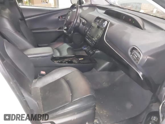 ✅ 2021 Toyota Prius LE • VIN: JTDL9MFU9M3027349 • Lot: 41334415. Wystawiony na IAAI z przebiegiem 93 089 mil. Bezpłatny archiwum sprzedaży aukcyjnych z USA i szczegółowy raport historii pojazdu na DreamBid. Zdjęcie 5.