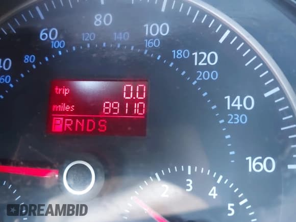 ✅ 2010 Volkswagen Beetle • VIN: 3VWPW3AG5AM006589 • Лот: 43694944. Опубликован ранее на IAAI с пробегом 89 110 миль. Бесплатный доступ к архиву аукционных продаж из США и подробный отчёт об истории автомобиля на DreamBid. Изображение 16.