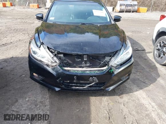 ✅ 2017 Nissan Altima S • VIN: 1N4AL3AP3HC164206 • Lot: 43397388. Wystawiony na IAAI z przebiegiem 117 215 mil. Bezpłatny archiwum sprzedaży aukcyjnych z USA i szczegółowy raport historii pojazdu na DreamBid. Zdjęcie 6.