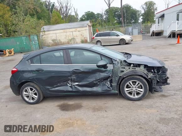 2018 Chevrolet Cruze LT with VIN 3G1BE6SM2JS574129, listed as a IAAI auction lot 43435357 with 114,058 mi miles and . Bid and sale history available at DreamBid. Image 13.