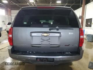 ✅ 2008 Chevrolet Suburban LTZ • VIN: 1GNFK16358J104959 • Lot: 79001024. Wystawiony na Copart z przebiegiem 210 476 mil. Bezpłatny archiwum sprzedaży aukcyjnych z USA i szczegółowy raport historii pojazdu na DreamBid. Zdjęcie 6.