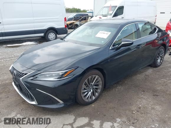✅ 2025 Lexus ES 300h Ultra Luxury • VIN: 58AFA1C14SU067458 • Lot: 43298745. Wystawiony na IAAI z przebiegiem 3 763 mil. Bezpłatny archiwum sprzedaży aukcyjnych z USA i szczegółowy raport historii pojazdu na DreamBid. Zdjęcie 2.