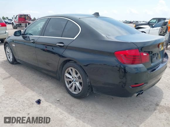 ✅ 2016 BMW 5 Series 528i • VIN: WBA5A5C5XGD527308 • Lot: 42978180. Listed on IAAI with 123,195 mi. Free auction sales archive from the USA and detailed vehicle history report at DreamBid. Image 3.