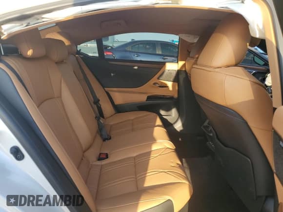 ✅ 2025 Lexus ES 300h Ultra Luxury • VIN: 58AFA1C14SU058825 • Lot: 55648285. Listed on Copart with 885 mi. Free auction sales archive from the USA and detailed vehicle history report at DreamBid. Image 10.