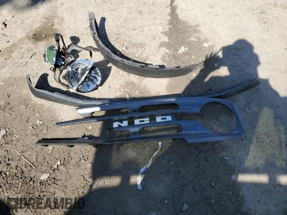 ✅ 2023 Ford Bronco • VIN: 1FMDE5CH2PLC18267 • Lot: 46698555. Listed on Copart with 13,189 mi. Free auction sales archive from the USA and detailed vehicle history report at DreamBid. Image 13.