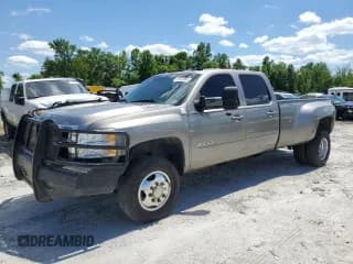 ✅ 2013 Chevrolet Silverado 3500HD LTZ • VIN: 1GC4K1C85DF245818 • Lot: 56133955. Listed on Copart with 288,943 mi. Free auction sales archive from the USA and detailed vehicle history report at DreamBid. Image 1.