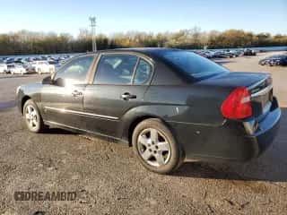 2006 Chevrolet Malibu 0LT z VIN 1G1ZT51F86F198369, wystawiony jako Copart lot #80799694 z przebiegiem 234 956 mil mil oraz Czysty tytuł • Clean title. Historia ofert i sprzedaży dostępna na DreamBid. Obrazek 2.