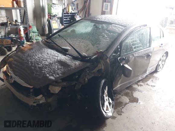 ✅ 2010 Honda Civic LX • VIN: 2HGFA1E5XAH527530 • Lot: 40929348. Listed on IAAI with 189,342 mi. Free auction sales archive from the USA and detailed vehicle history report at DreamBid. Image 2.