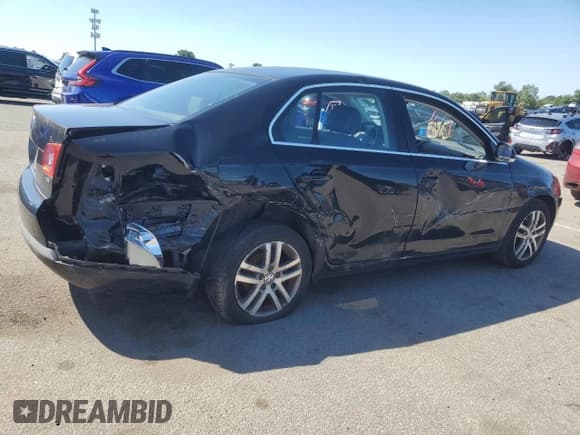 ✅ 2006 Volkswagen Jetta 2.5L • VIN: 3VWRG71K66M790080 • Лот: 68757075. Опубликован ранее на Copart с пробегом 136 783 миль. Бесплатный доступ к архиву аукционных продаж из США и подробный отчёт об истории автомобиля на DreamBid. Изображение 3.