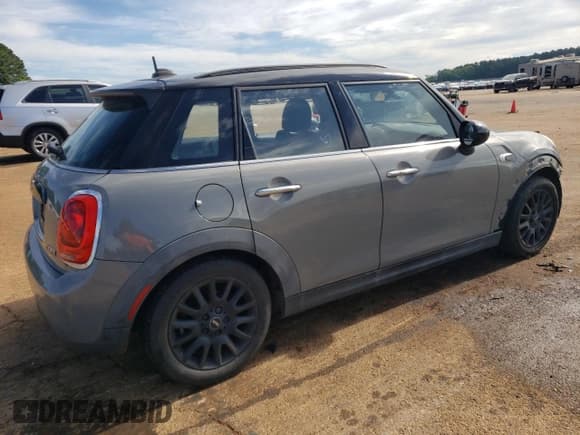 ✅ 2016 MINI Hardtop 4 Door • VIN: WMWXU1C51G2D09247 • Lot: 56202015. Listed on Copart with 64,367 mi. Free auction sales archive from the USA and detailed vehicle history report at DreamBid. Image 3.