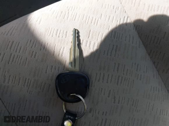 ✅ 2005 Hyundai Elantra GLS • VIN: KMHDN46D85U985499 • Lot: 42197556. Wystawiony na IAAI z przebiegiem 74 392 mil. Bezpłatny archiwum sprzedaży aukcyjnych z USA i szczegółowy raport historii pojazdu na DreamBid. Zdjęcie 11.