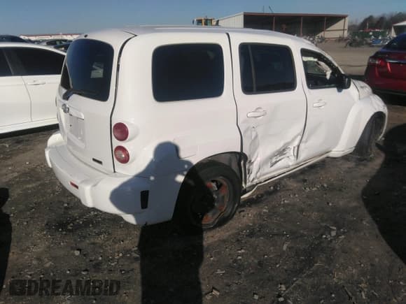 ✅ 2011 Chevrolet HHR LS • VIN: 3GNBAAFW1BS647906 • Lot: 41421828. Listed on IAAI with 242,596 mi. Free auction sales archive from the USA and detailed vehicle history report at DreamBid. Image 4.