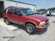 ✅ 2001 Chevrolet Blazer LT • VIN: 1GNDT13W812145587 • Lot: 60894995. Wystawiony na Copart z przebiegiem 217 292 mil. Bezpłatny archiwum sprzedaży aukcyjnych z USA i szczegółowy raport historii pojazdu na DreamBid. Zdjęcie 4.