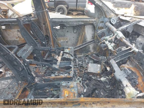 ✅ 2014 Ram 2500 SLT • VIN: 3C6TR5DT1EG188154 • Lot: 42059891. Wystawiony na IAAI z przebiegiem Nie podano. Bezpłatny archiwum sprzedaży aukcyjnych z USA i szczegółowy raport historii pojazdu na DreamBid. Zdjęcie 5.