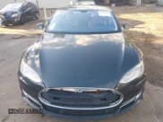 ✅ 2013 Tesla Model S Performance • VIN: 5YJSA1DP0DFP04659 • Lot: 43716176. Wystawiony na IAAI z przebiegiem Nie podano. Bezpłatny archiwum sprzedaży aukcyjnych z USA i szczegółowy raport historii pojazdu na DreamBid. Zdjęcie 11.