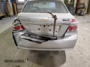 ✅ 2008 Chevrolet Aveo LS • VIN: KL1TD566X8B179441 • Lot: 88281315. Wystawiony na Copart z przebiegiem 122 403 mil. Bezpłatny archiwum sprzedaży aukcyjnych z USA i szczegółowy raport historii pojazdu na DreamBid. Zdjęcie 6.