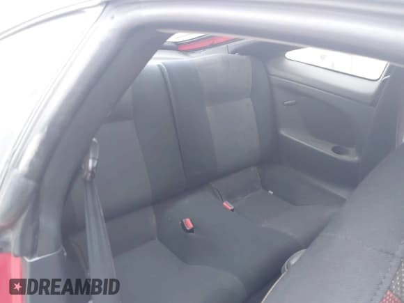 ✅ 2004 Toyota Celica GT • VIN: JTDDR32T940172680 • Lot: 43727292. Wystawiony na IAAI z przebiegiem 309 716 mil. Bezpłatny archiwum sprzedaży aukcyjnych z USA i szczegółowy raport historii pojazdu na DreamBid. Zdjęcie 8.