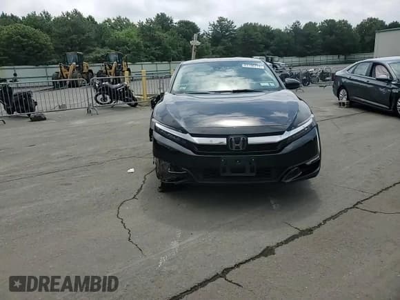 ✅ 2018 Honda Clarity • VIN: JHMZC5F19JC023089 • Lot: 63196774. Listed on Copart with 48,318 mi. Free auction sales archive from the USA and detailed vehicle history report at DreamBid. Image 11.
