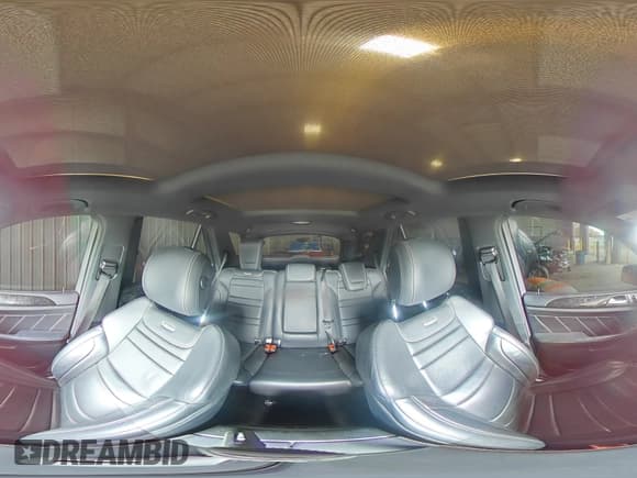 ✅ 2014 Mercedes-Benz M 63 AMG • VIN: 4JGDA7EB6EA357360 • Лот: 57241045. Опубликован ранее на Copart с пробегом 141 531 миль. Бесплатный доступ к архиву аукционных продаж из США и подробный отчёт об истории автомобиля на DreamBid. Изображение 16.