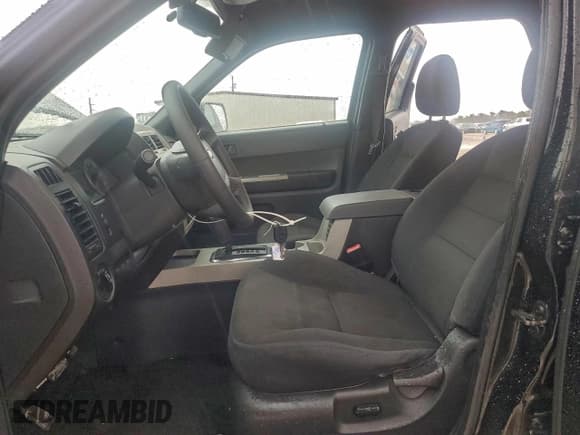 ✅ 2008 Ford Escape XLT • VIN: 1FMCU93178KE73769 • Lot: 93609365. Listed on Copart with 116,296 mi. Free auction sales archive from the USA and detailed vehicle history report at DreamBid. Image 7.