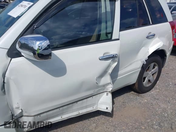 ✅ 2010 Suzuki Grand Vitara XSport • VIN: JS3TE0D48A4100189 • Lot: 42500701. Listed on IAAI with 135,346 mi. Free auction sales archive from the USA and detailed vehicle history report at DreamBid. Image 6.