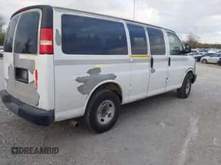 2008 Chevrolet Express Passenger с VIN 1GAGG25K781193262, выставлен на аукционе IAAI как лот 40607778 с пробегом 318 086 миль миль и . История ставок и продаж доступна на DreamBid. Изображение 4.