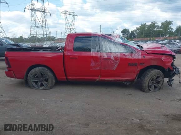 2017 Ram 1500 Night z VIN 1C6RR7MT5HS647723, wystawiony jako IAAI lot #43216095 z przebiegiem 145 018 mil mil oraz . Historia ofert i sprzedaży dostępna na DreamBid. Obrazek 14.