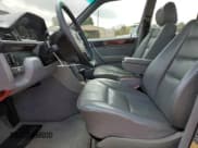 ✅ 1995 Mercedes-Benz E 320 • VIN: WDBEA32E8SC233296 • Lot: 78461594. Wystawiony na Copart z przebiegiem 319 361 mil. Bezpłatny archiwum sprzedaży aukcyjnych z USA i szczegółowy raport historii pojazdu na DreamBid. Zdjęcie 7.