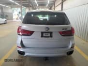 ✅ 2017 BMW X5 xDrive50i • VIN: 5UXKR6C5XH0J84088 • Lot: 67484875. Wystawiony na Copart z przebiegiem 242 525 mil. Bezpłatny archiwum sprzedaży aukcyjnych z USA i szczegółowy raport historii pojazdu na DreamBid. Zdjęcie 6.