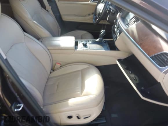 ✅ 2017 Genesis G80 3.8L • VIN: KMHGN4JE5HU203886 • Lot: 41493496. Wystawiony na IAAI z przebiegiem 59 242 mil. Bezpłatny archiwum sprzedaży aukcyjnych z USA i szczegółowy raport historii pojazdu na DreamBid. Zdjęcie 5.