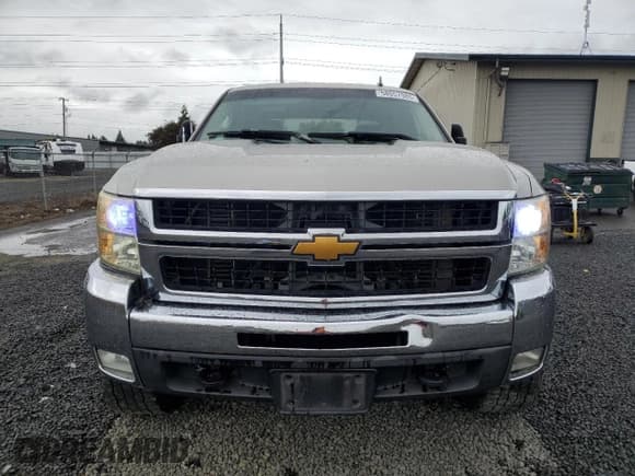 ✅ 2007 Chevrolet Silverado 2500HD 2LT • VIN: 1GCHK23697F504854 • Лот: 58057985. Опубликован ранее на Copart с пробегом 269 143 миль. Бесплатный доступ к архиву аукционных продаж из США и подробный отчёт об истории автомобиля на DreamBid. Изображение 5.
