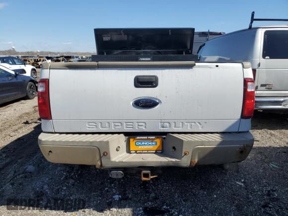 ✅ 2008 Ford F-450 XL • VIN: 1FTXW43R68EA72592 • Lot: 47176354. Wystawiony na Copart z przebiegiem Nie podano. Bezpłatny archiwum sprzedaży aukcyjnych z USA i szczegółowy raport historii pojazdu na DreamBid. Zdjęcie 6.