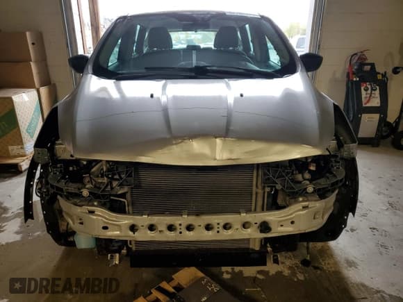 ✅ 2016 Ford Escape S • VIN: 1FMCU0F71GUC23362 • Lot: 82760175. Wystawiony na Copart z przebiegiem 122 841 mil. Bezpłatny archiwum sprzedaży aukcyjnych z USA i szczegółowy raport historii pojazdu na DreamBid. Zdjęcie 5.