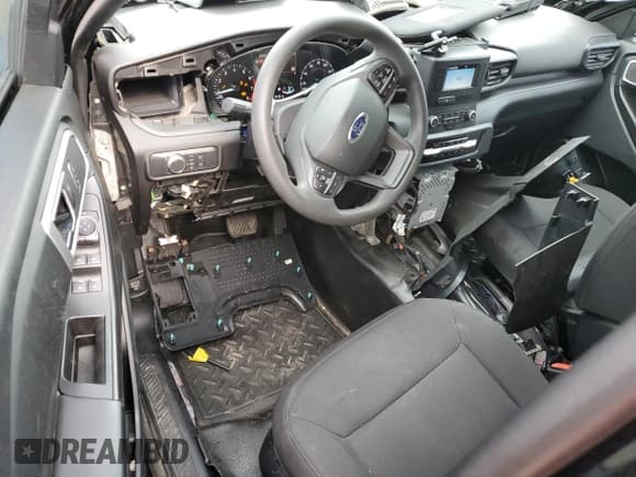 ✅ 2021 Ford Police Interceptor Utility • VIN: 1FM5K8AB0MGC25056 • Lot: 53846705. Wystawiony na Copart z przebiegiem 54 099 mil. Bezpłatny archiwum sprzedaży aukcyjnych z USA i szczegółowy raport historii pojazdu na DreamBid. Zdjęcie 8.