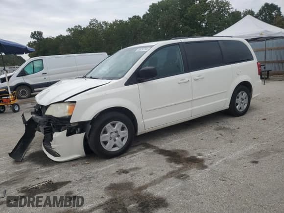 ✅ 2011 Dodge Grand Caravan Express • VIN: 2D4RN4DG3BR737275 • Lot: 86267935. Wystawiony na Copart z przebiegiem 239 166 mil. Bezpłatny archiwum sprzedaży aukcyjnych z USA i szczegółowy raport historii pojazdu na DreamBid. Zdjęcie 1.