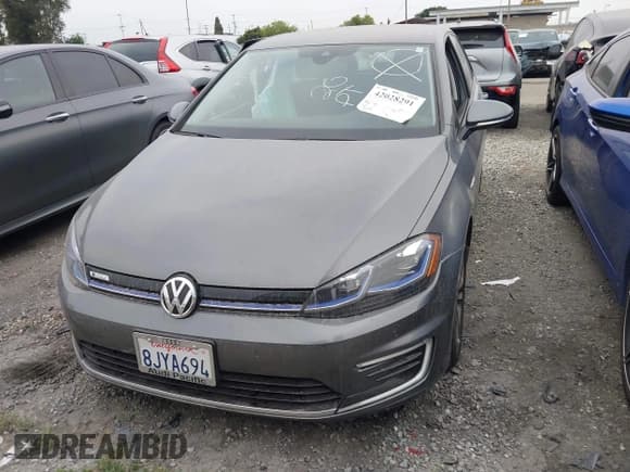 ✅ 2019 Volkswagen Golf SEL Premium • VIN: WVWPR7AU0KW911072 • Lot: 42028291. Listed on IAAI with 33,726 mi. Free auction sales archive from the USA and detailed vehicle history report at DreamBid. Image 12.
