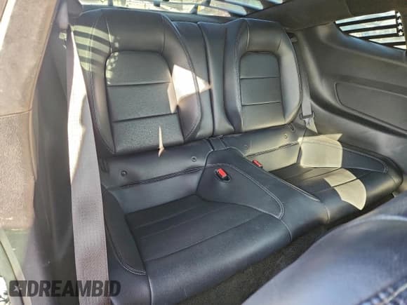 ✅ 2017 Ford Mustang GT Premium • VIN: 1FA6P8CF4H5257879 • Lot: 94275655. Wystawiony na Copart z przebiegiem 84 052 mil. Bezpłatny archiwum sprzedaży aukcyjnych z USA i szczegółowy raport historii pojazdu na DreamBid. Zdjęcie 10.