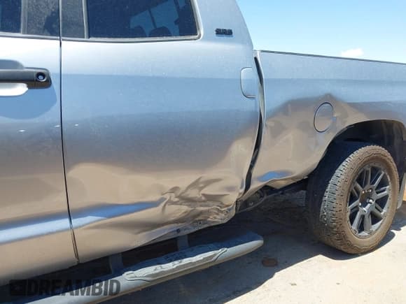 ✅ 2019 Toyota Tundra SR5 • VIN: 5TFUW5F11KX819283 • Lot: 42439551. Listed on IAAI with 43,938 mi. Free auction sales archive from the USA and detailed vehicle history report at DreamBid. Image 6.