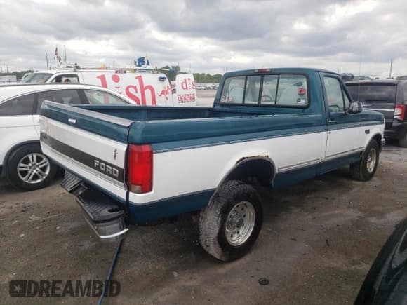 ✅ 1996 Ford F-150 • VIN: 2FTEF15N4TCA01681 • Lot: 70951194. Wystawiony na Copart z przebiegiem 102 388 mil. Bezpłatny archiwum sprzedaży aukcyjnych z USA i szczegółowy raport historii pojazdu na DreamBid. Zdjęcie 3.