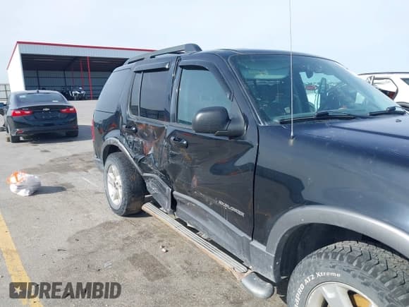 ✅ 2005 Ford Explorer XLT • VIN: 1FMZU73K85UB37300 • Lot: 42341612. Listed on IAAI with 237,695 mi. Free auction sales archive from the USA and detailed vehicle history report at DreamBid. Image 6.